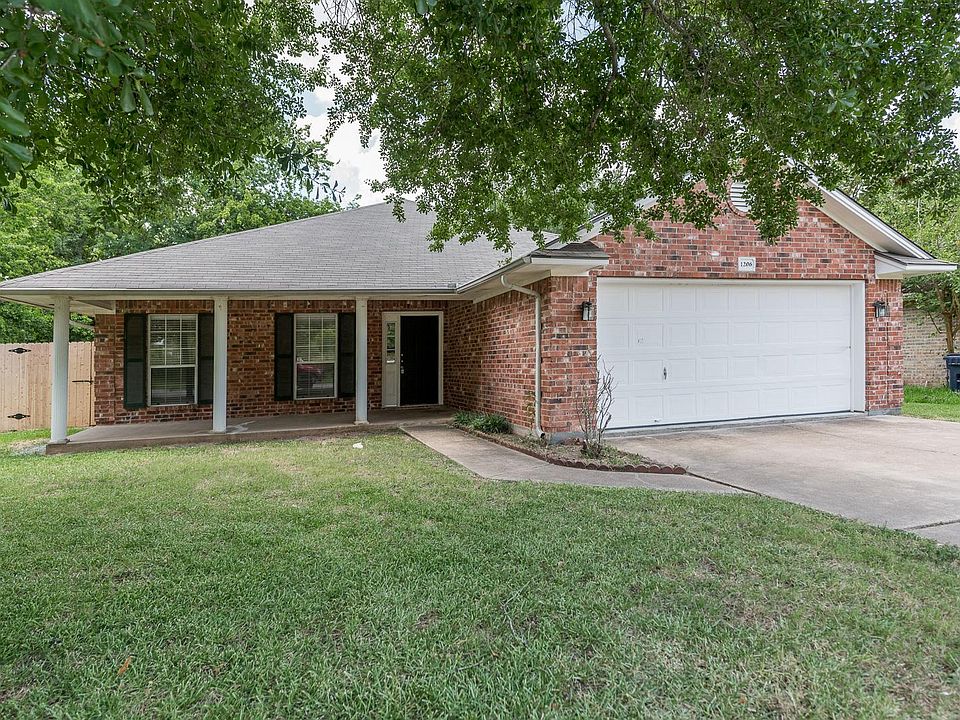 1st image of 1206 Bayou Woods Dr