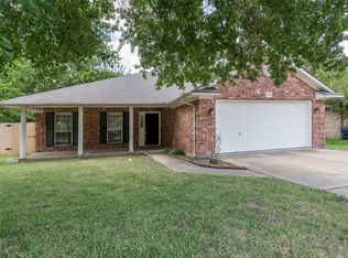 1206 Bayou Woods Dr, College Station, TX 77840
