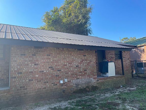 5th image of 154042 Herron St