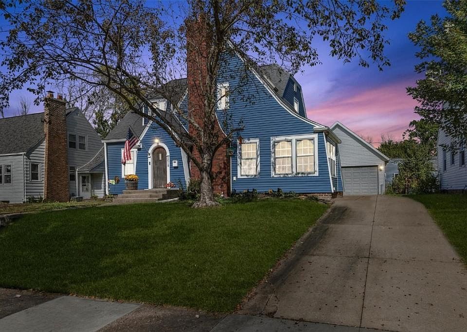 1st image of 2618 Meadowbrook Dr SE