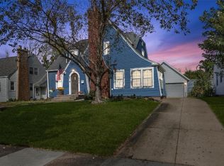 2618 Meadowbrook Dr SE, Cedar Rapids, IA 52403