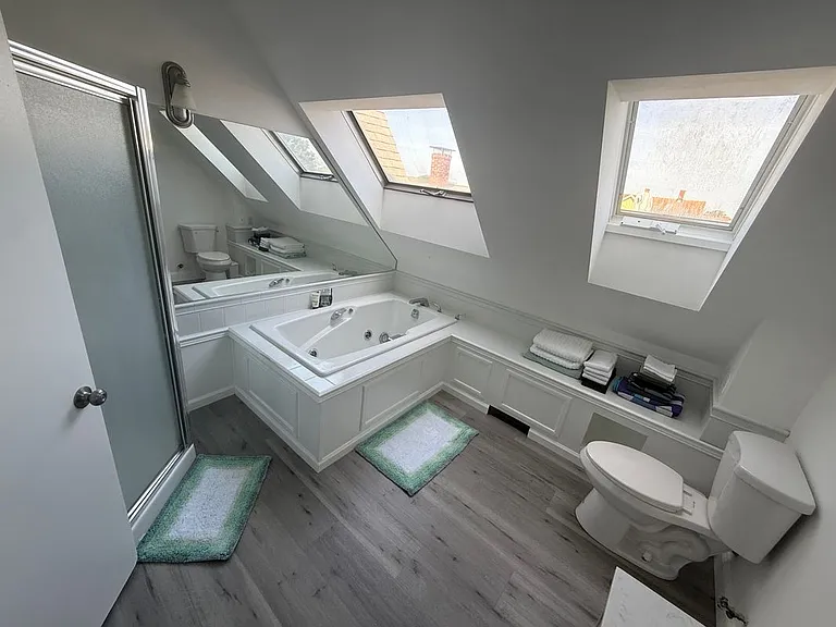684 Park Ave #3 — Photo 2