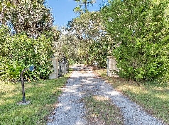 4th image of 123 Pine Tree Dr