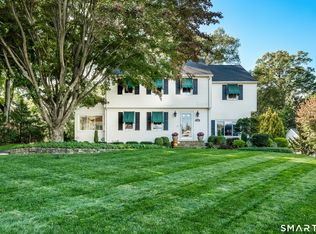 495 Cutspring Rd, Stratford, CT 06614