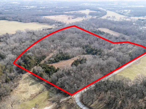 4170 S 103rd Road, Bolivar, MO 65613