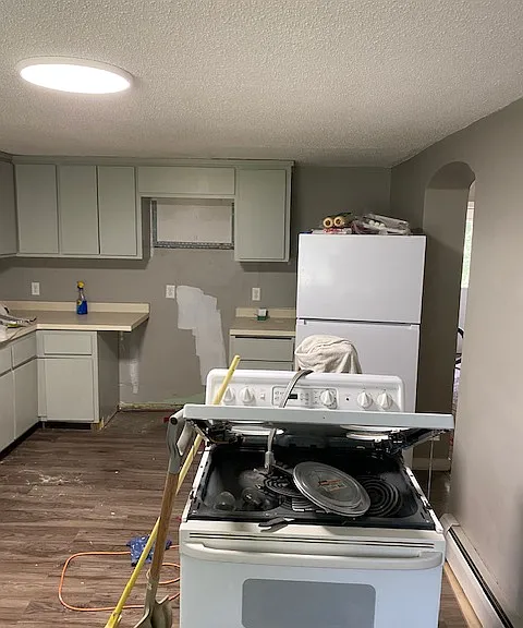 Kitchen - electric stove