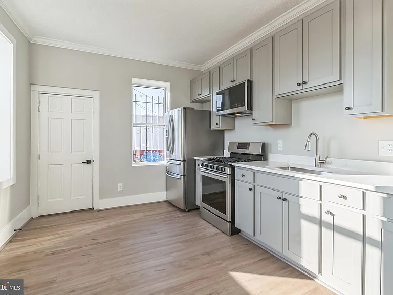 1243 E Lanvale St — Photo 4