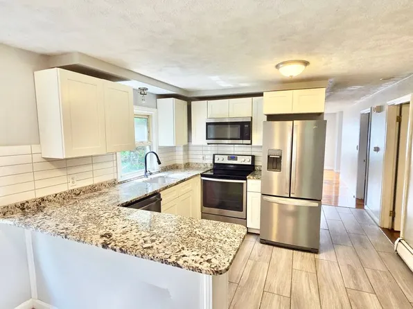 39 Standish Ave, Providence, RI 02908