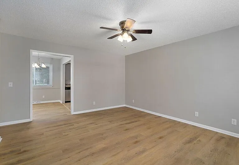 3318 W Dorber Dr — Photo 4
