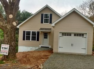 228 W Spring St, Bechtelsville, PA 19505