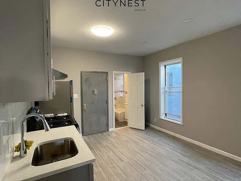 4405 5th Ave #4B — Photo 1