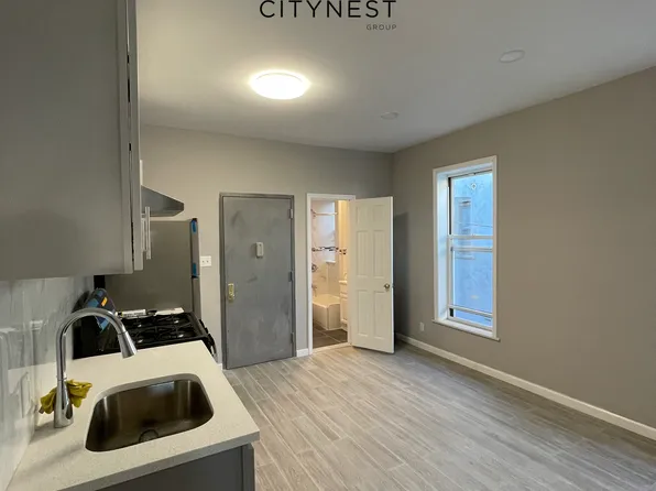 4405 Fifth Avenue image 1 of 10