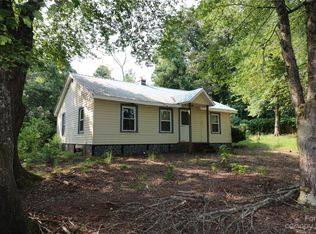 226 Prescott Hollow Ln, Forest City, NC 28043