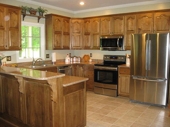 4th image of 124 Glenwood Dr #J2