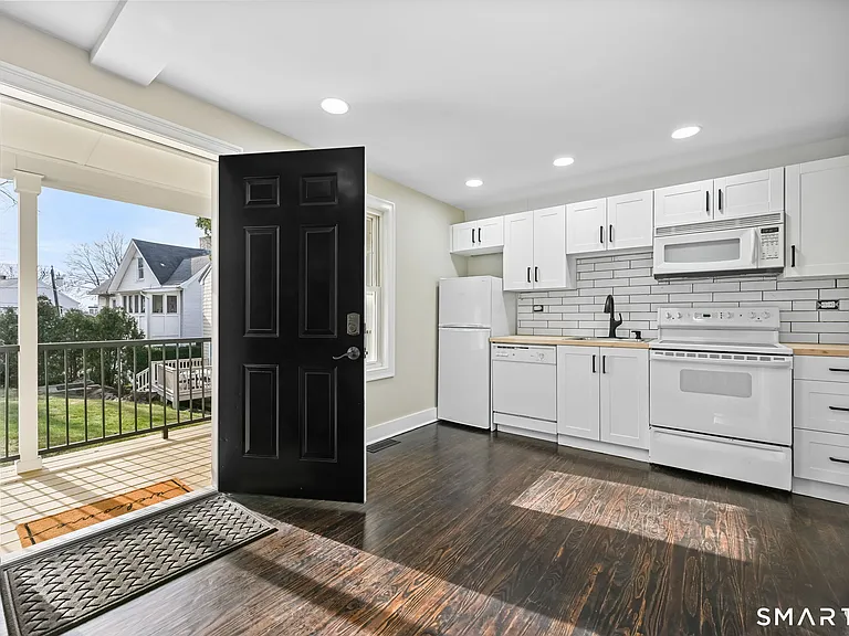 2 Sherman Ave #COTTAGE — Photo 2