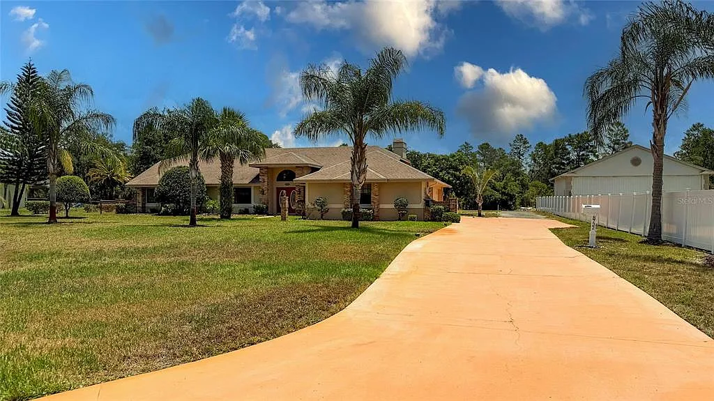 4 bed, 3.0 bath, 3402 sqft, $4,500 — Photo 2