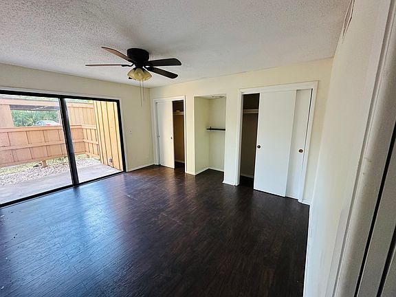 5th image of 252 Crown Oaks Way