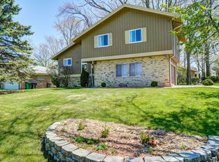 12780 W Hickory Rd, New Berlin, WI 53151