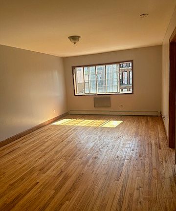 3rd image of 93 Suydam St #3