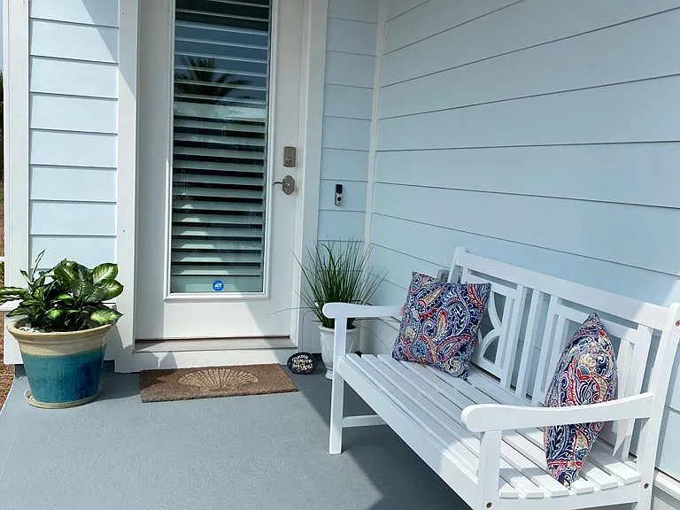 11 E Crabbing Hole Ln — Photo 3