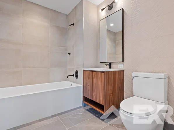 2230 Cropsey Avenue image 6 of 66