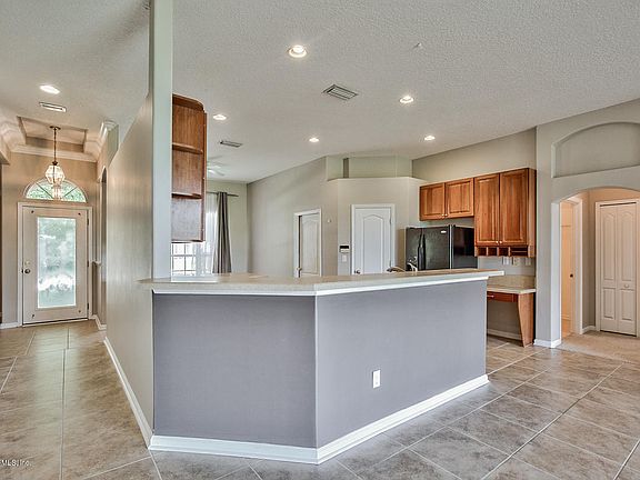 4th image of 13841 Harbor Creek Pl