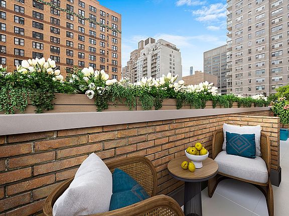 4th image of 200 E 69th St APT 4J