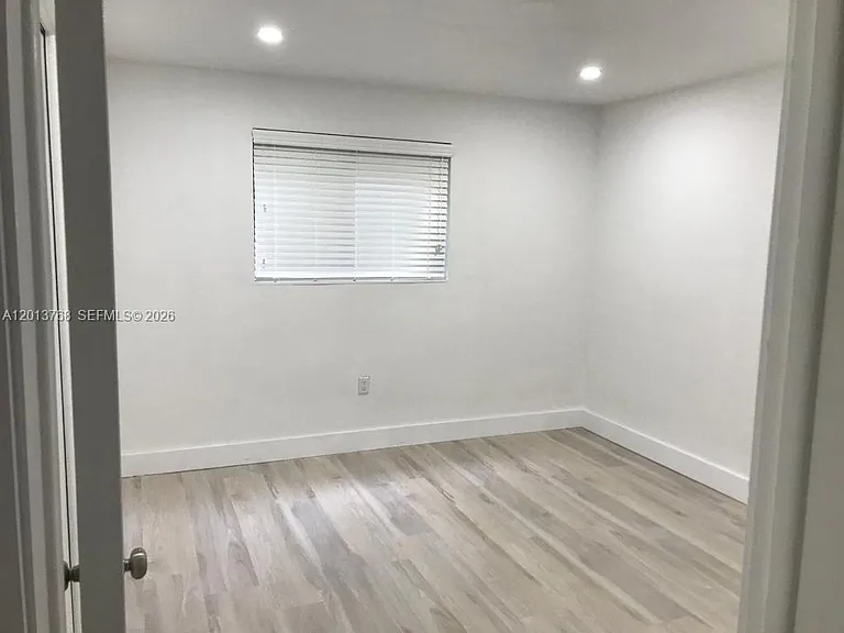 9401 SW 64th Ter — Photo 4