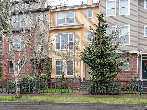 2nd image of 5717 NE Orenco Gardens Dr