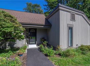 334 Heritage Vlg #B, Southbury, CT 06488