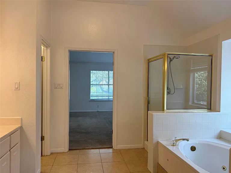 11112 Marden Ln — Photo 16