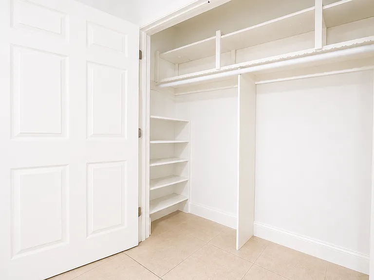2175 NE 56th St #56 — Photo 9
