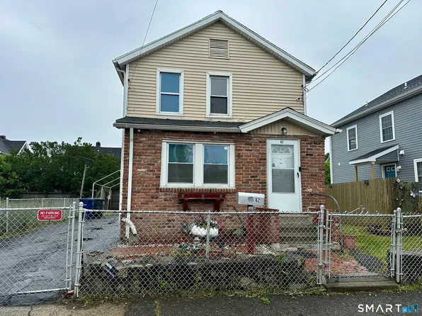 62 Clifford St, Bridgeport, CT 06607