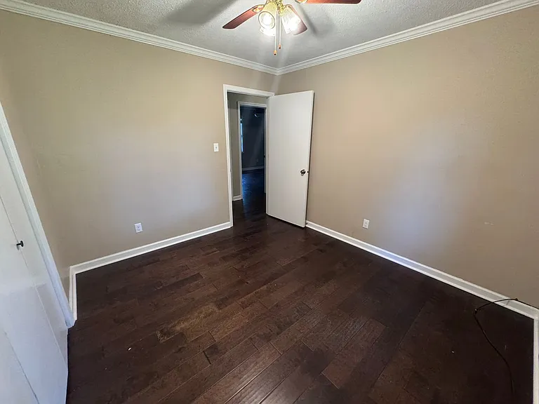 4430 Chicadee Dr — Photo 14