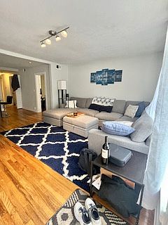 4th image of 1947 N Cleveland Ave APT 1F