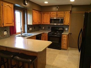 4th image of 4821 S 161st Cir