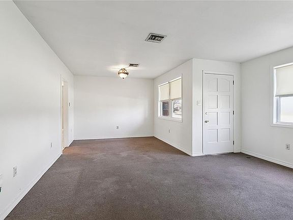 5th image of 125 Coventry Ct
