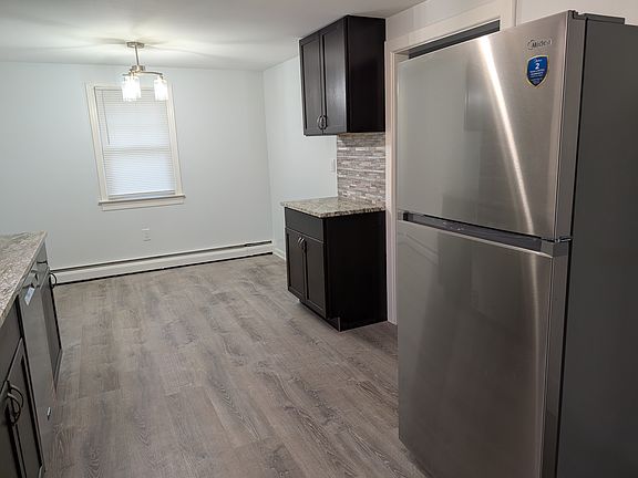 5th image of 314 Warren Rd