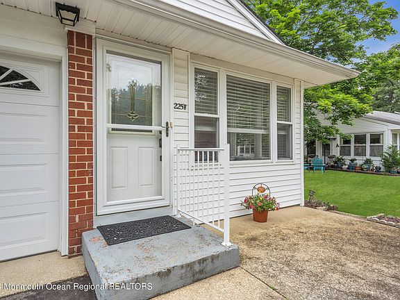 2nd image of 225 Columbine Avenue #B