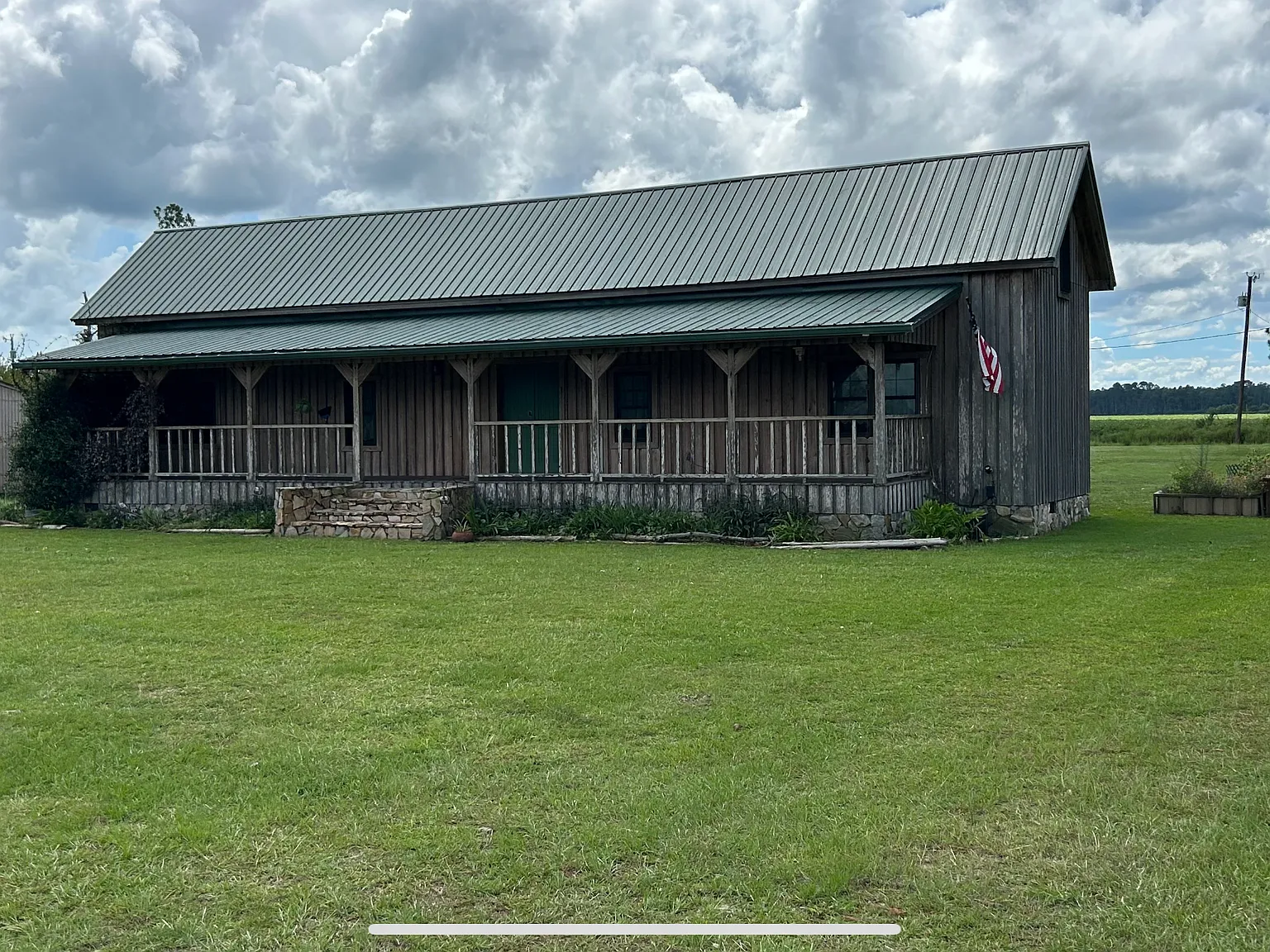 4 bed, 2300 sqft, $1,975 — Photo 3