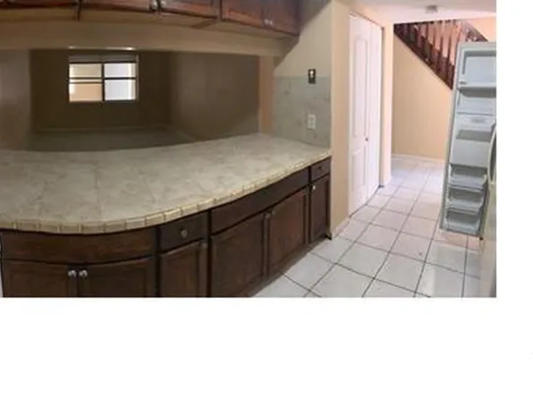 954 SW 74th Ave, Pompano Beach, FL 33068