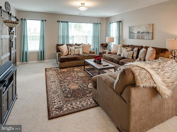 5th image of 17058 Beveridge Dr