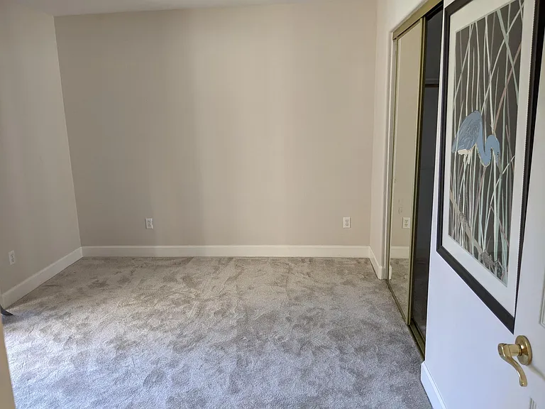 3960 Chamberer Dr — Photo 2