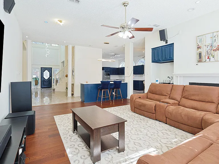 501 Halifax Ln — Photo 18