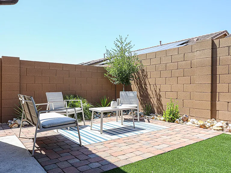 8924 W Bethany Heights Dr — Photo 24