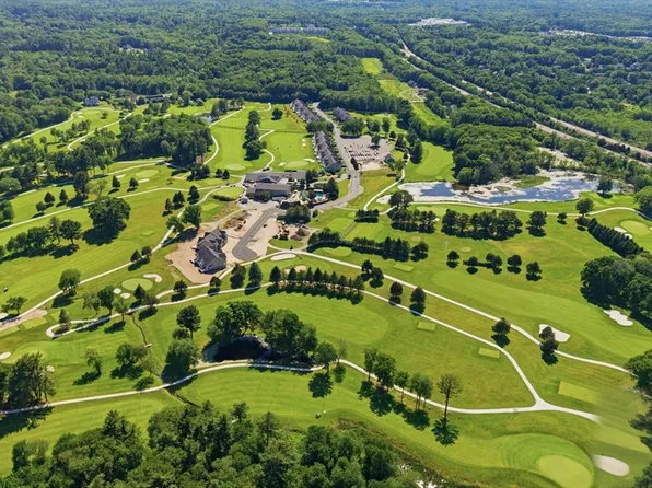 16 Cape Club Dr Unit 16, Sharon, MA 02067