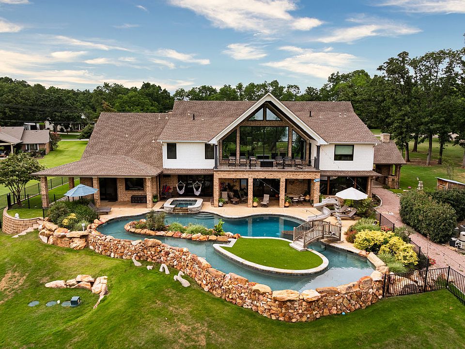 1st image of 8523 Lake View Dr