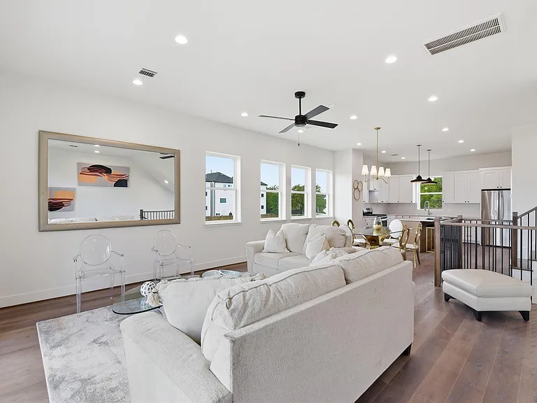 7702 Earl Rudder Way — Photo 12