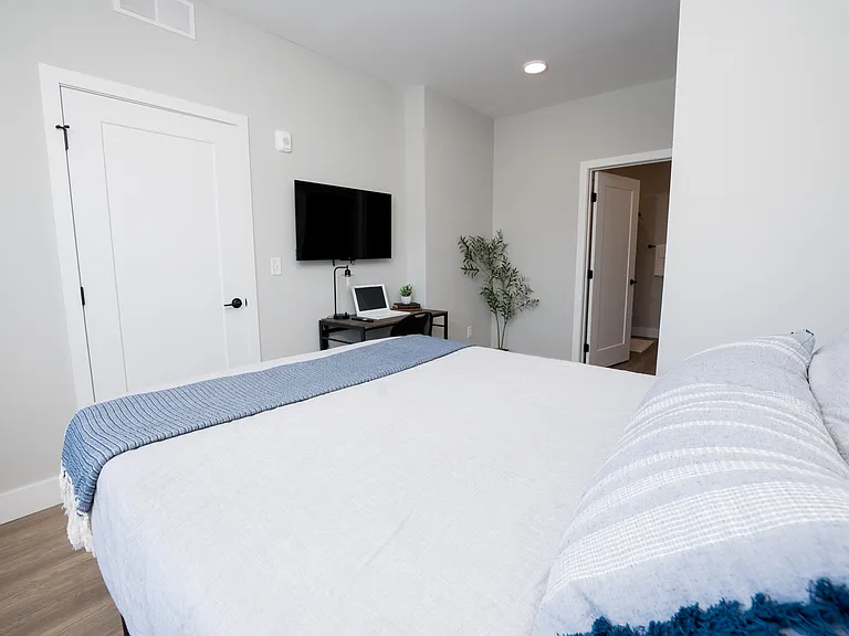 60 E Green St #212 — Photo 15