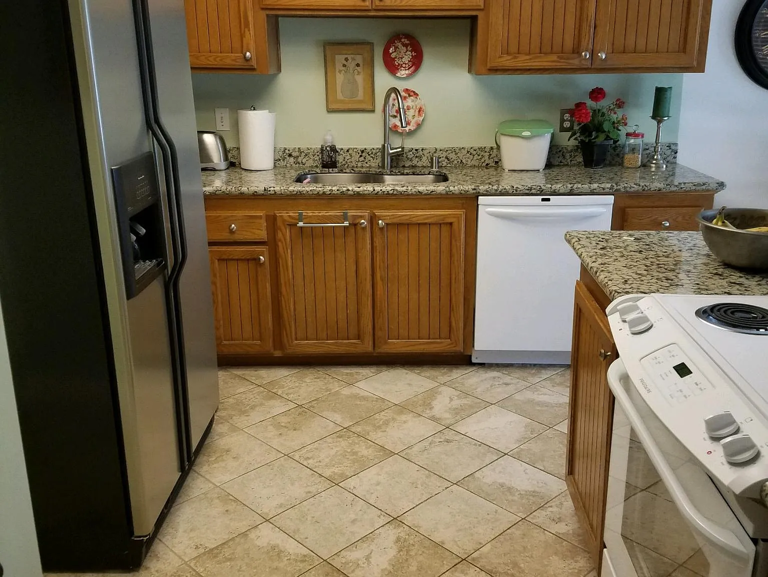 3 bed, 2.5 bath, 1470 sqft, $4,050 — Photo 4